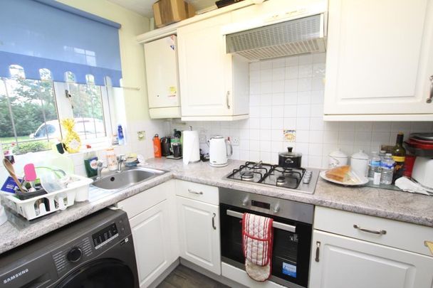 2 bedroom terraced house to rent - Photo 1