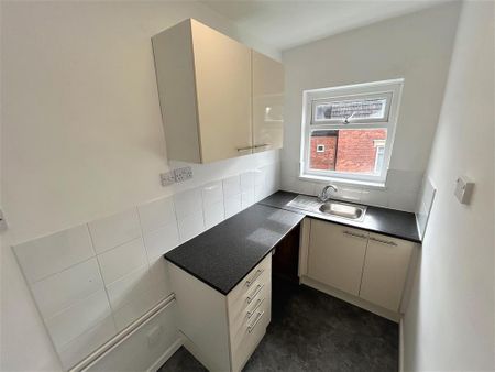 1 bedroom flat to rent - Photo 5