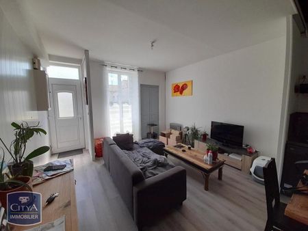 Location Maison 3 pièces 52m² GOND PONTOUVRE 16160 - Photo 2