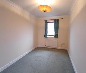 2 bed flat for rent in Orchard Brae - Photo 5