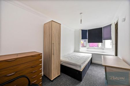 5 bedroom terraced house to rent - Photo 4