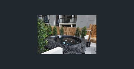 Stunning 2 bedroom apartment in heart of South Yarra - Photo 3