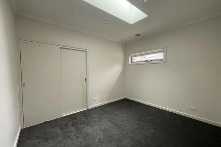 PRIME LOCATION | MODERN LIVING! - Photo 5