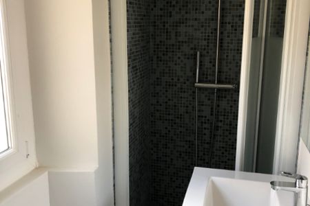 Studio entièrement rénové en rdc LOT 2 - Photo 5