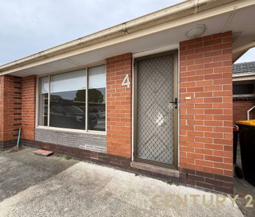 Easy Living in the Heart of Springvale - Photo 5