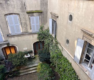 AVIGNON INTRA-MUROS - ÉLÉGANCE ET CARACTÈRE RUE PETITE FUSTERIE, - Photo 6