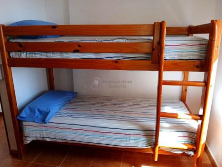 4 bedroom luxury Townhouse for rent in Arona, Spain - Photo 2