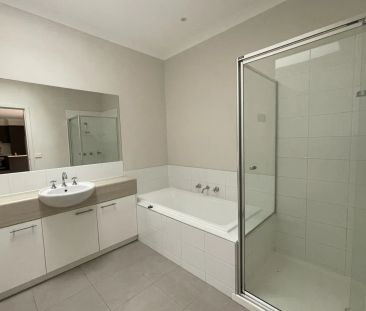 PRIME LOCATION | MODERN LIVING! - Photo 3