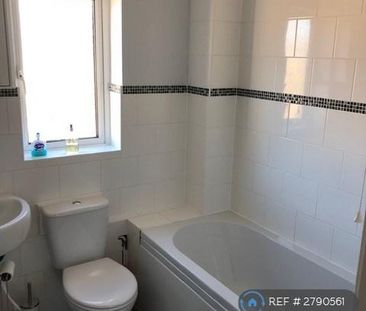 2 bedroom end of terrace house to rent - Photo 1