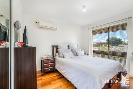 Top Location! - Photo 5