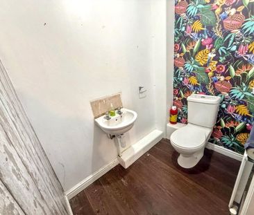 3 bed Semi-Detached - To Let - Photo 4