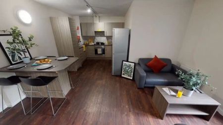 Silver En Suite - Photo 3