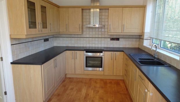 Everingham Crescent, Longley, Sheffield, S5 7LL - Photo 1