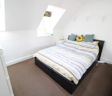 2 bedroom semi-detached house to rent - Photo 2