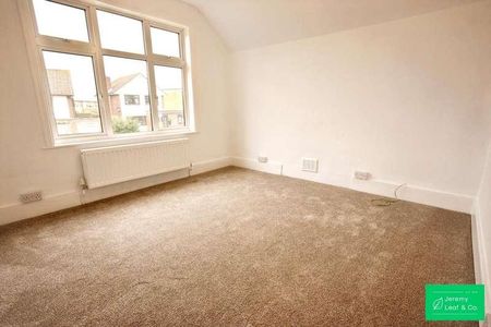 Woodside Lane, London, N12 - Photo 5