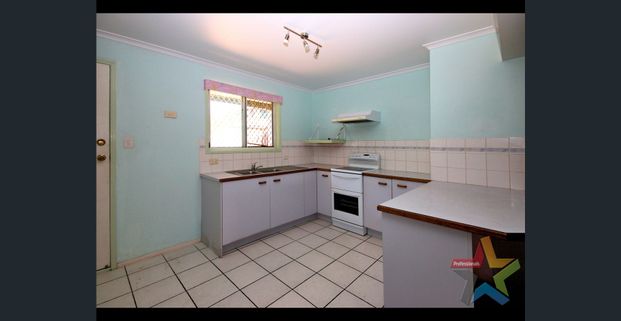 Neat & Complete - Photo 1