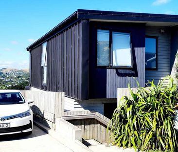 Near new, Sunny 3 Bed (Corner unit with Courtyard) - Photo 5