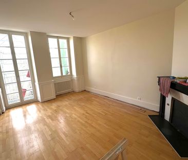 Bel appartement lumineux, rénové en 2025, balcon, cuisine ouverte - Foto 2