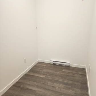 1 bedroom plus den - Photo 1