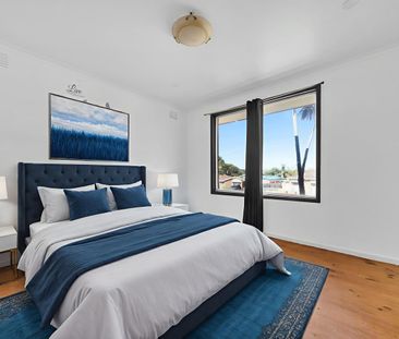 🏡 Retro Charm Meets Modern Convenience – Your New Home Awaits! 🏡 - Photo 6