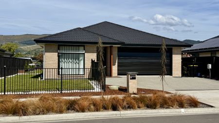 33 Eton Street, Richmond, Tasman - Photo 2