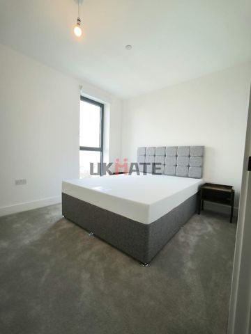 London Square Croydon 1 Room 1 - Photo 3