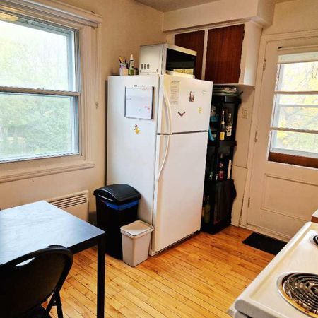 Condo 3 1/2 semi meublé à louer - Photo 3