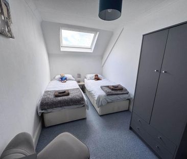2 bedroom flat to rent - Photo 5