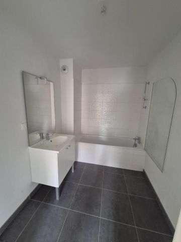 Location Appartement 2 pièces 49m² LILLE 59000 - Photo 5