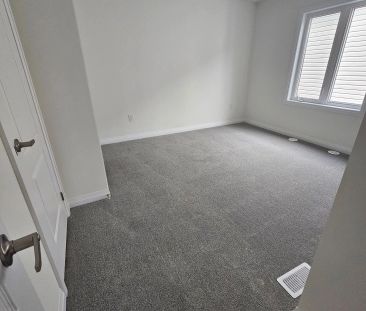 Condo Townhouse For Lease | X9284285 - Photo 4