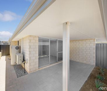 LOW MAINTENANCE LIVING! - Photo 3