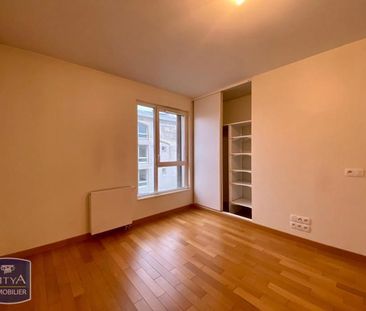 Location Appartement 4 pièces 106m² ST PIERRE DES CORPS 37700 - Photo 4