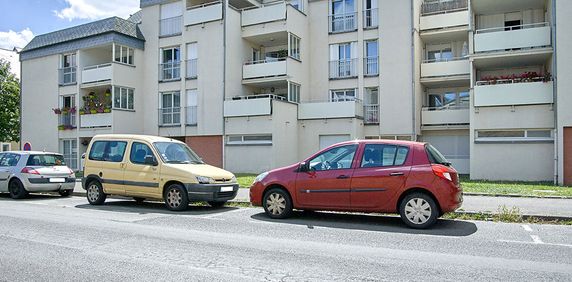 Appartement LA FLECHE T5 - Photo 2