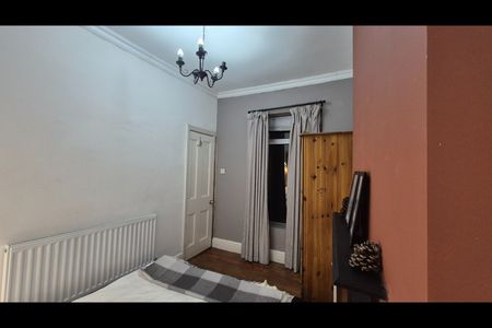 2 Bed Flat, Gloucester Road, M6 - Photo 5