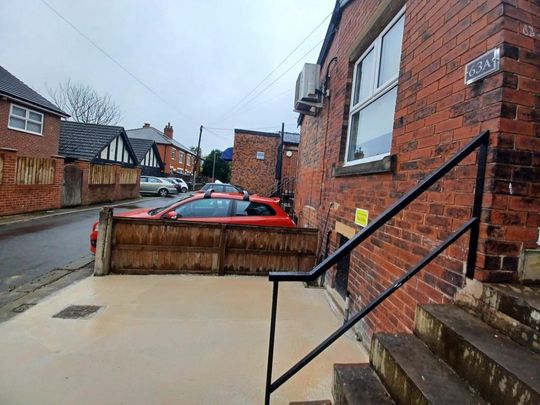 3 bedroom flat to rent - Photo 1