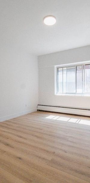 1 MOIS GRATUIT - 3 1/2 et 4 1/2 Côte-des-Neiges Frigo, poêle inclus - appartement / logement à louer Montreal - Photo 1