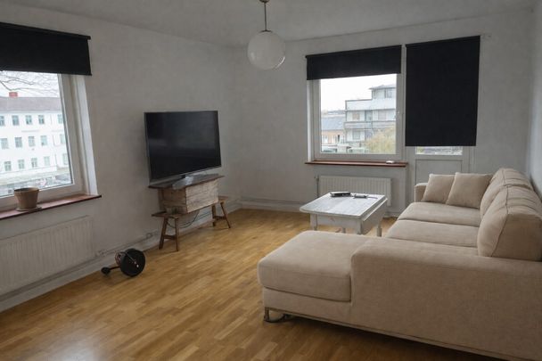 Bryggaregatan 34 - Photo 1