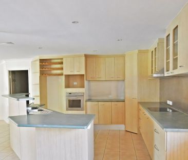 64 Honeyeater Circuit, Douglas - Photo 2