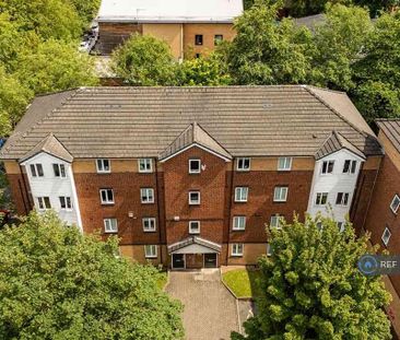 1 bedroom in a flat share to rent - Photo 6