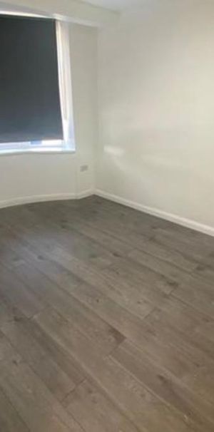 2 bedroom ground floor flat to rent - Photo 1