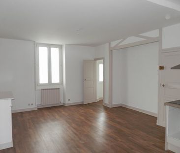 Location Appartement 3 pièces 55m² LA FLECHE 72200 - Photo 1