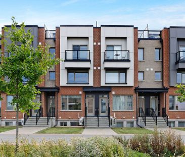 For Lease - 816 Mikinak Road, Manor Park - Cardinal Glen and Area, ... - Photo 4