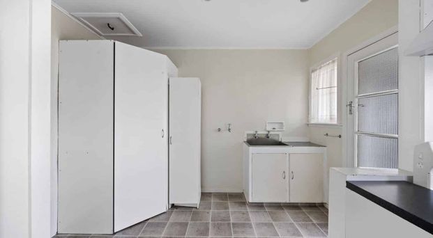 Close to Town - Photo 1