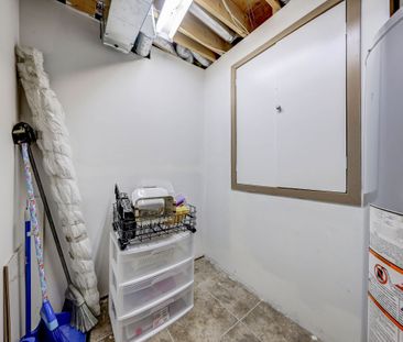 For Lease - 83 Formosa Drive, Richmond Hill, Ontario - Photo 4