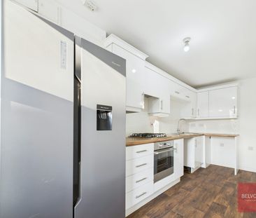 Terraced House to rent on - Photo 2