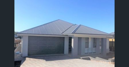 BEAUTIFUL REDBANK ESTATE HOME - Photo 2