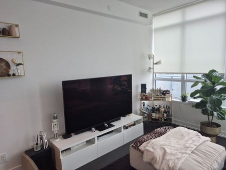 For Lease - 365 Church Street Unit# 2510, Toronto, Ontario - Photo 3