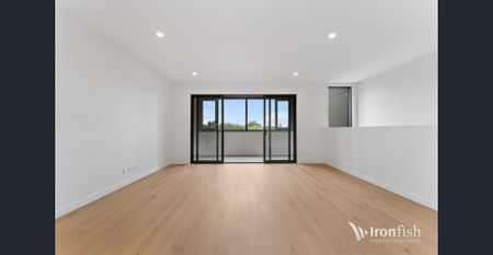 Stunning Brand-New Residence Featuring a Sun-Filled North Aspect & Winter Garden - Photo 3