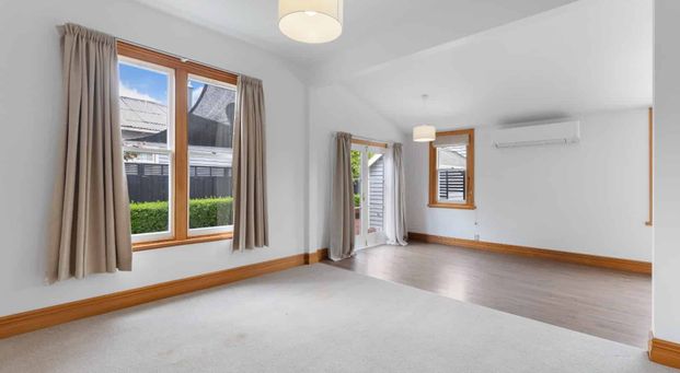 Large Family Home in St Albans! - Photo 1