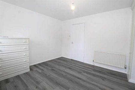 Wigston Close, Edmonton, N18 - Photo 2